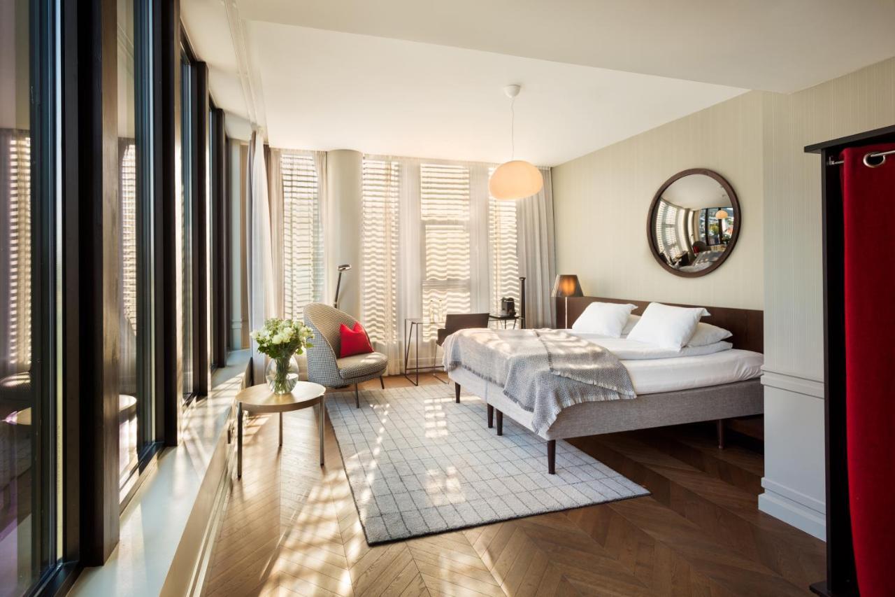 Deluxe King Room City View