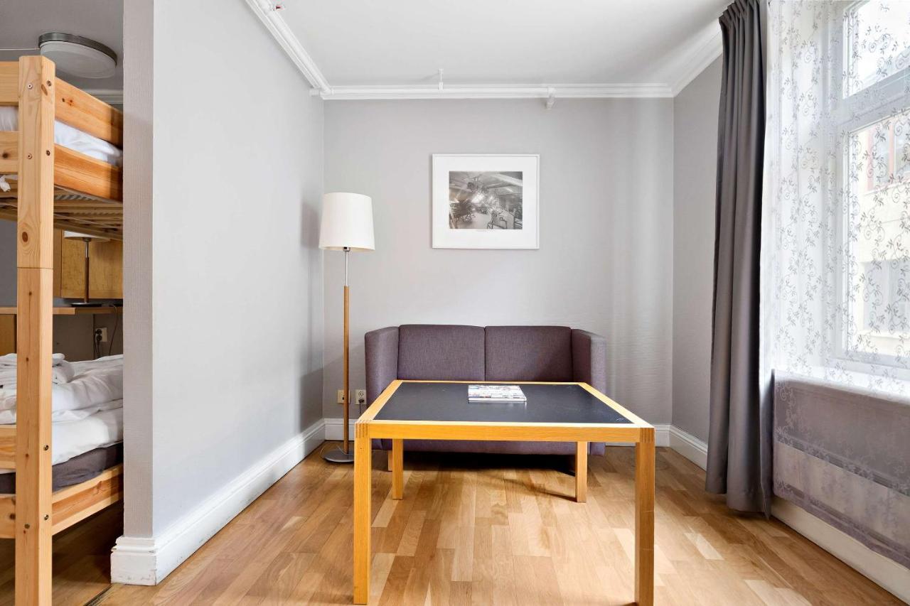 Chambre Familiale avec 2 Lits Simples - Non-Fumeurs