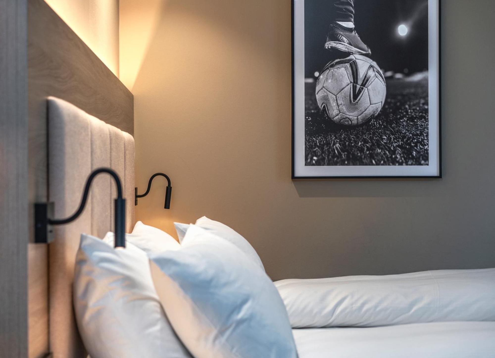 Chambre Lit Queen-size - Accessible aux Personnes à Mobilité Réduite