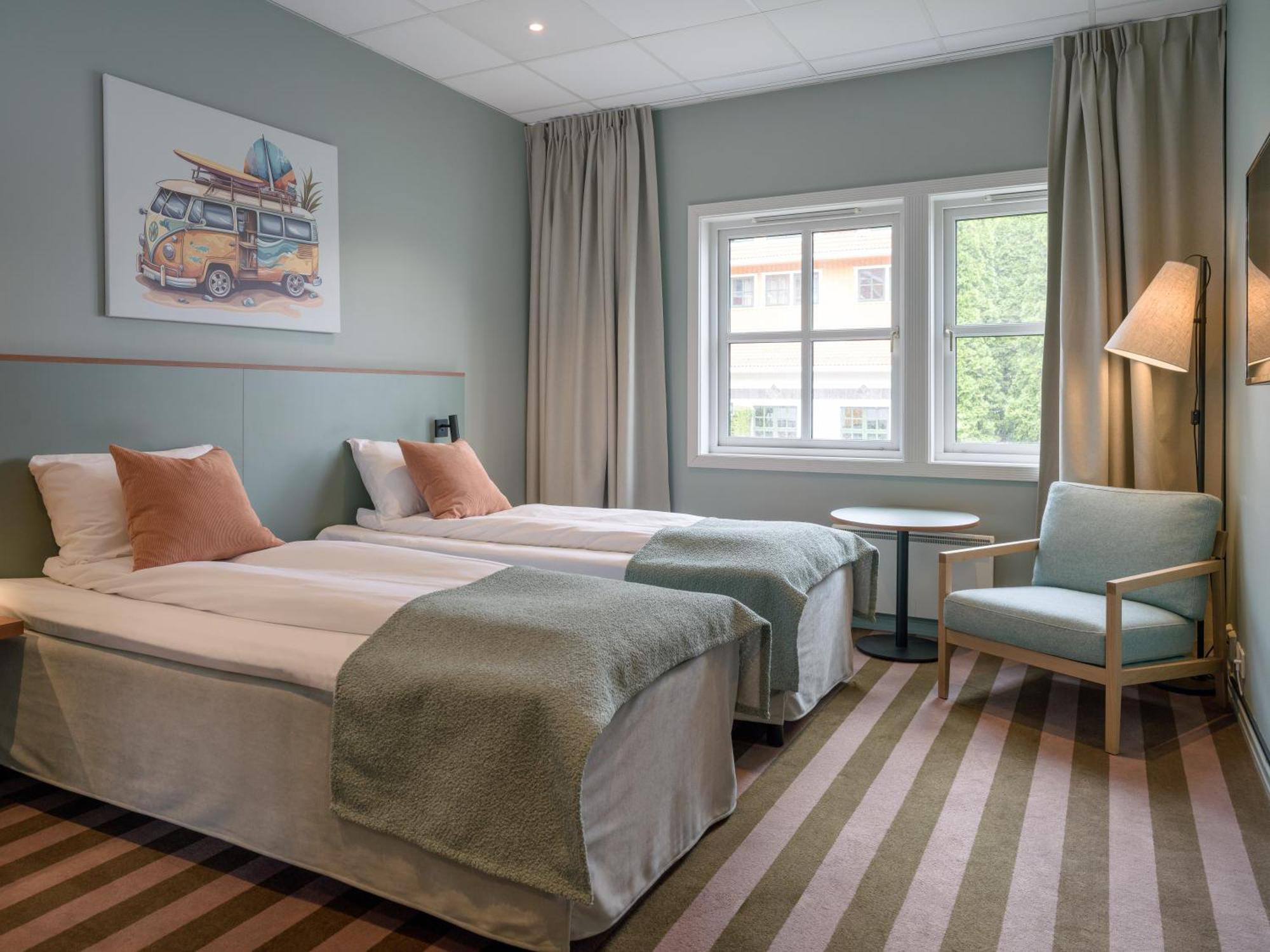 Standard Twin Room