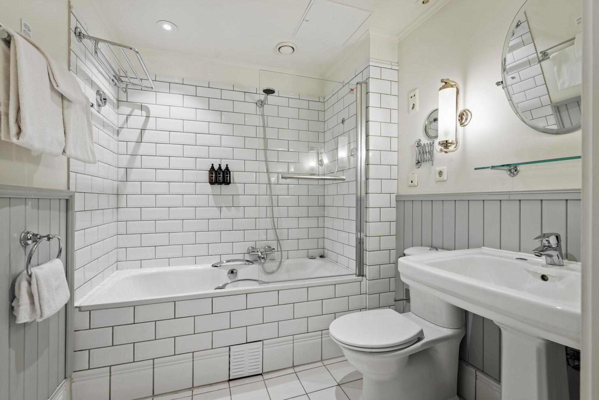 Superior Double Room,1739367770:JPEG