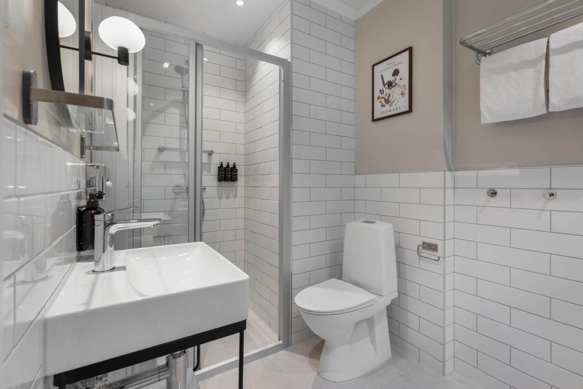 Suite,1739367790:JPEG