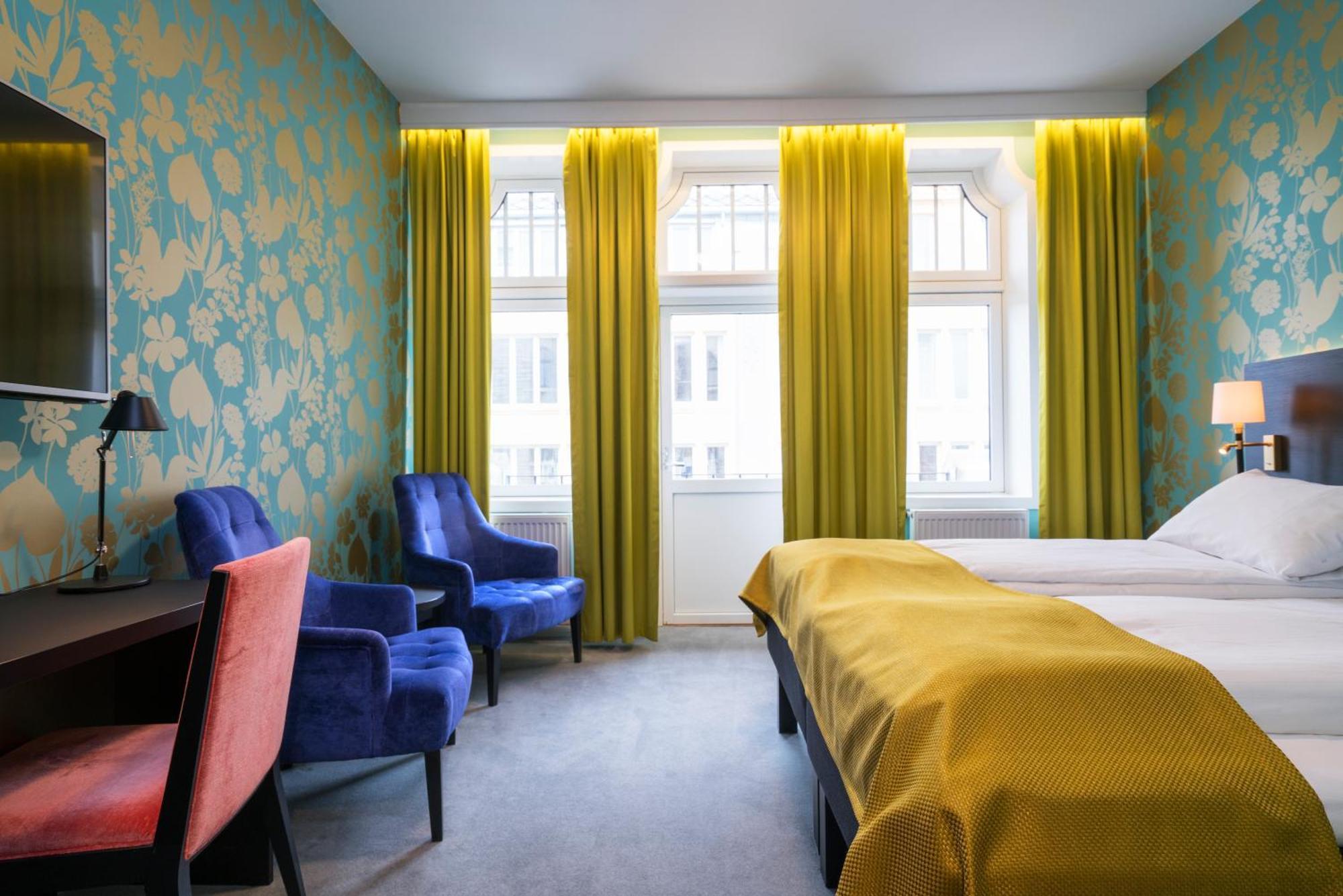 Twin Room,1765184144:JPEG