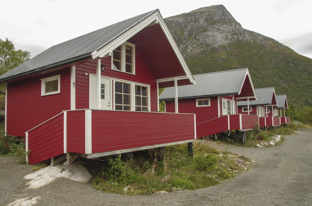 Two-Bedroom House,200328484:JPEG