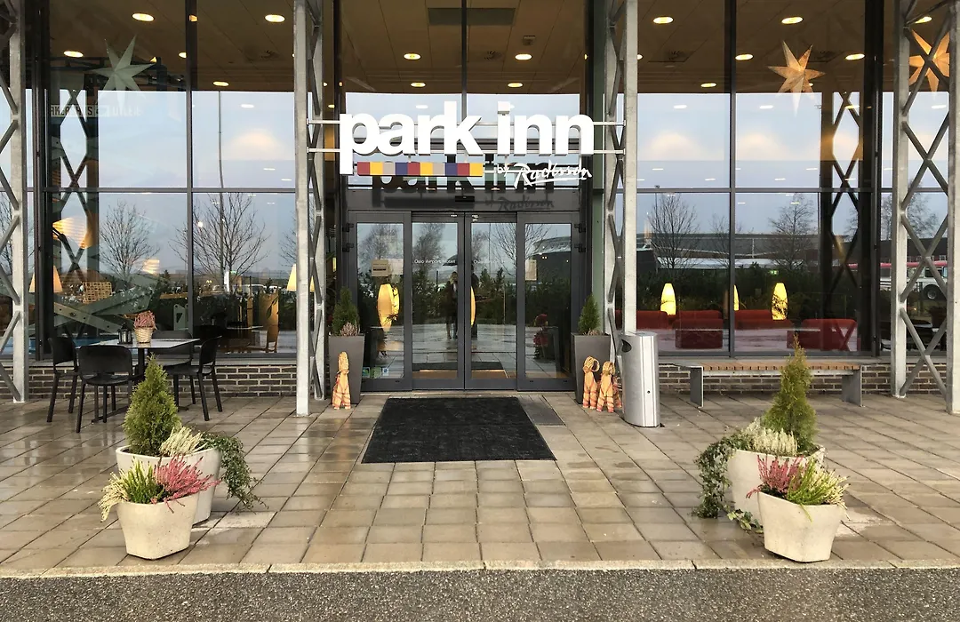 Park Inn By Radisson Oslo Airport Hotel West-1