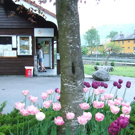 Flam Camping & Cabins-3