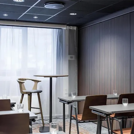 Radisson Red Oslo City Centre, A Verified Net Zero Hotel-3