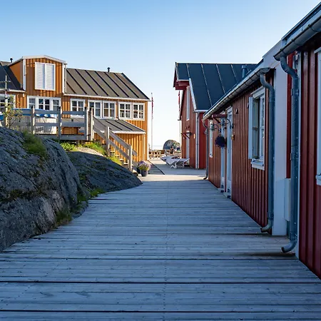 Nyvagar Rorbuhotell - By Classic Norway Hotels-3