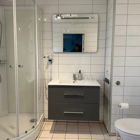 Dragsvik Fjordhotel (Adults Only)-2