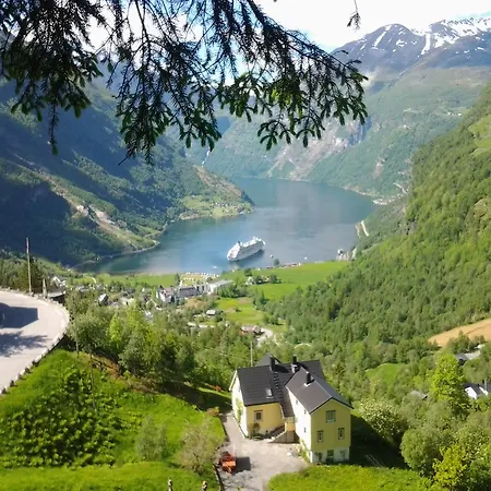 Lunheim In Geiranger-3