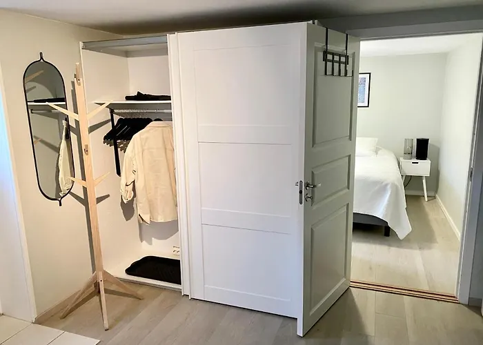 Two Bedroom Apartment Near The City Centre.