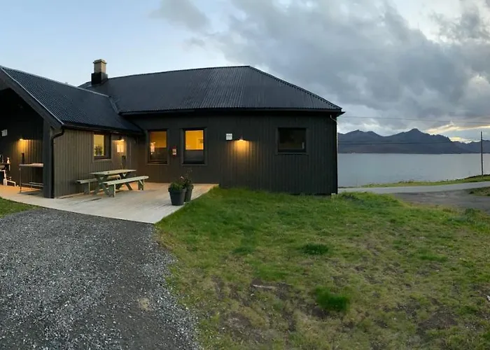 Bedehuset Basecamp Senja