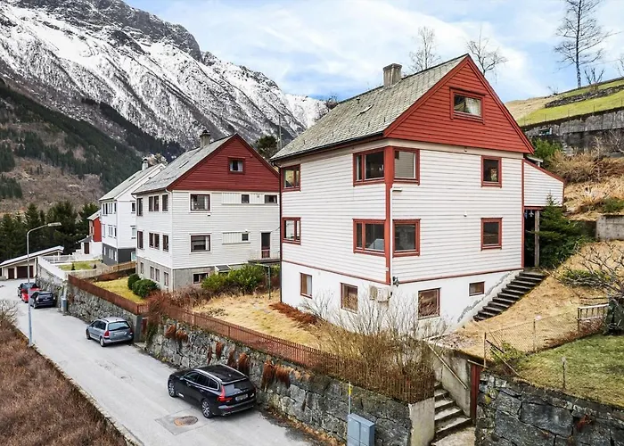 Odda View - 4Br & 2Br & 1Br - B11