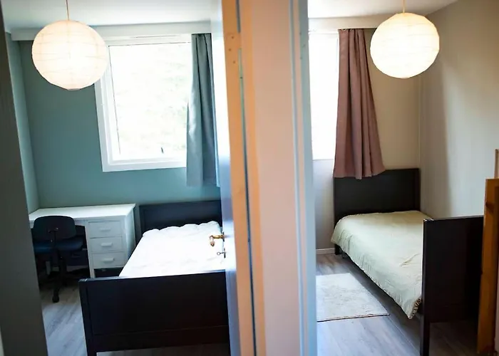 5 Minutes To Downtown Arendal-Free Parking