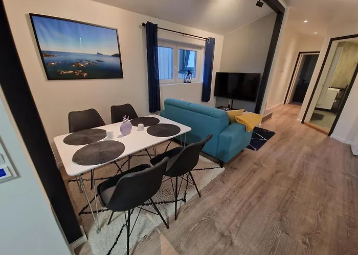 Northern Living 1 Room With Shared Bathroom