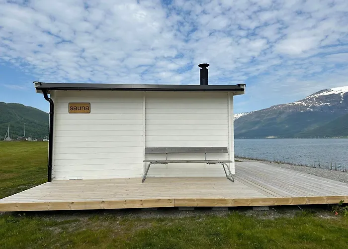 Lokvollstranda Camping As