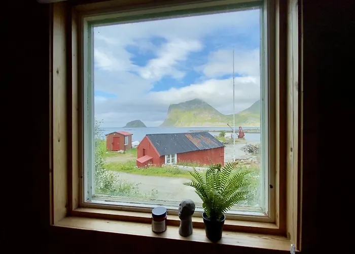 Haukland Camp Cabin