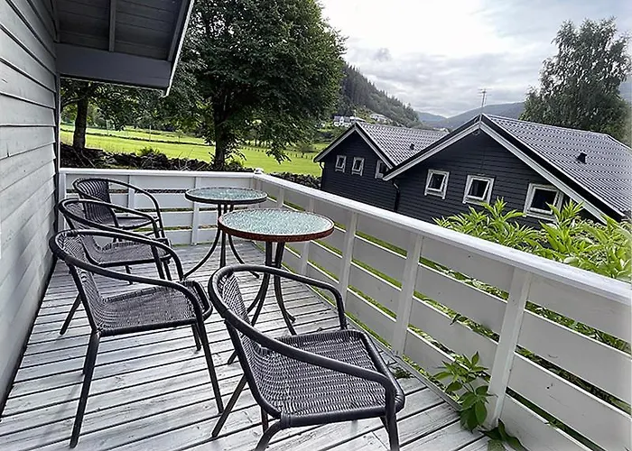 Selje Camping - Hytte Nr 4