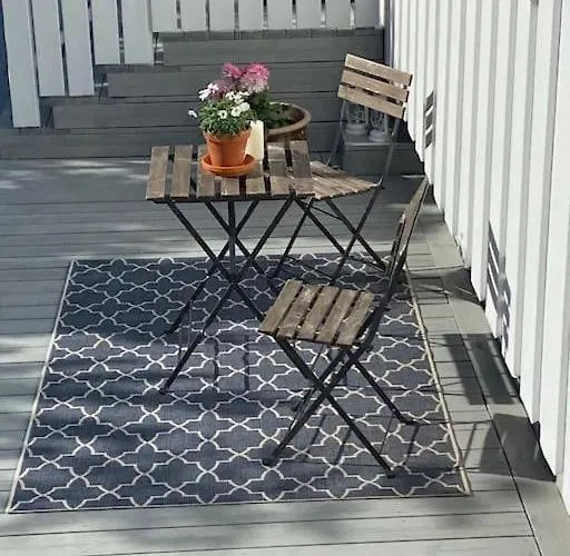 Flott Enebolig, Med 3 Soverom Og 2 Bad, Med Kort Vei Til Sentrum