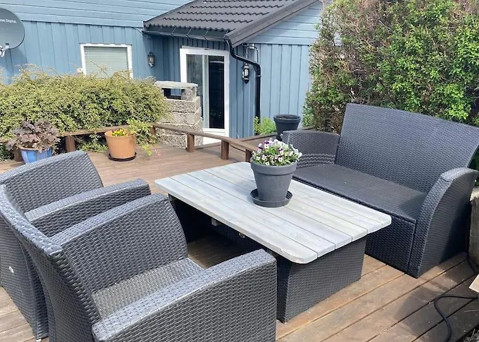 Cozy Apartment Near City Center And Nature