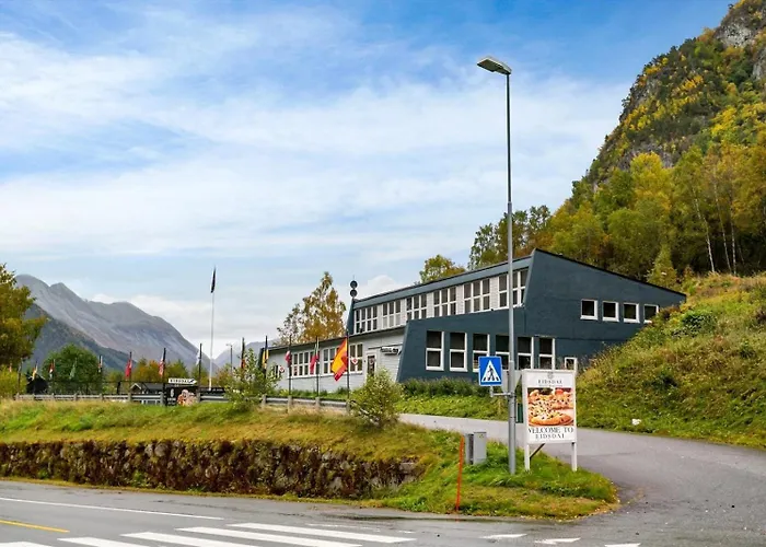 Eidsdal Hotel & Resturant