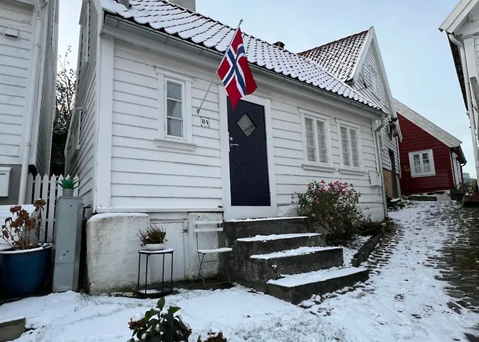 Unique 200-Year Old Tiny House In Old Town