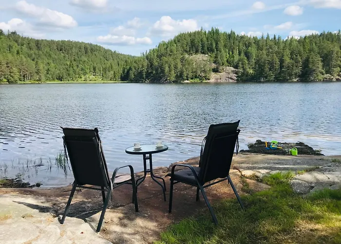 Fredelig Og Landlig Hytte
