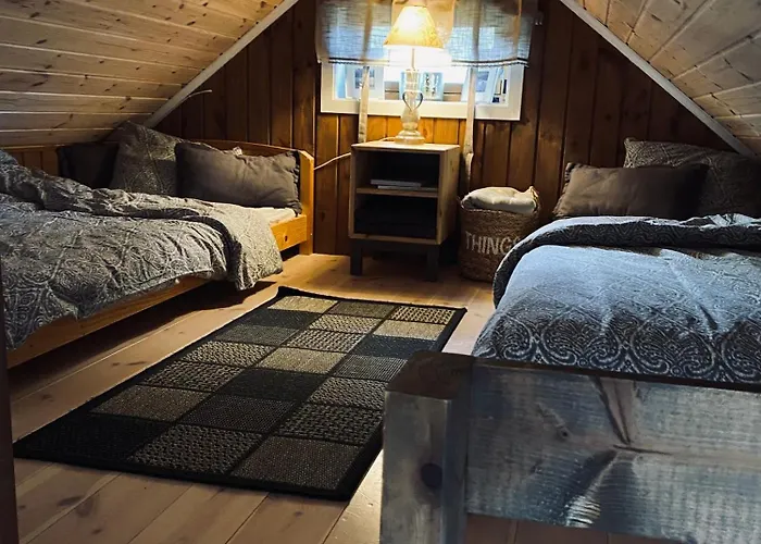 Fredelig Og Landlig Hytte