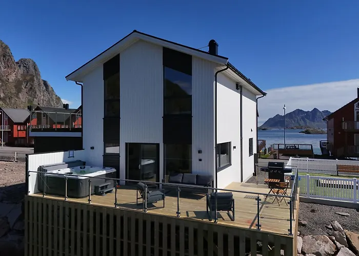 Waterfront House With Hot Tub