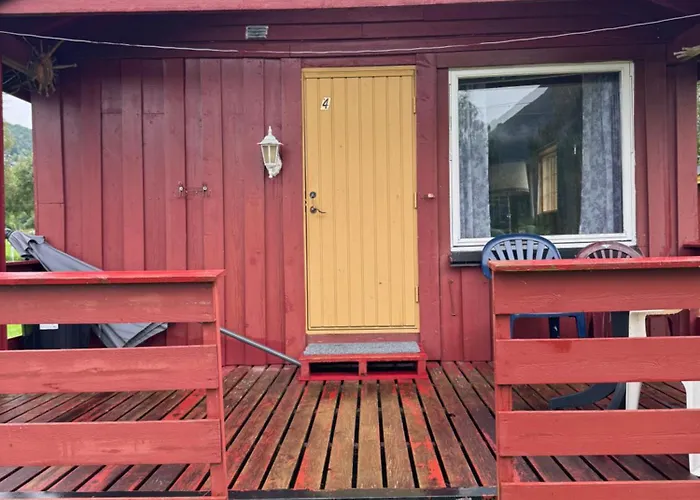 Sjobakken Fjord Camping As