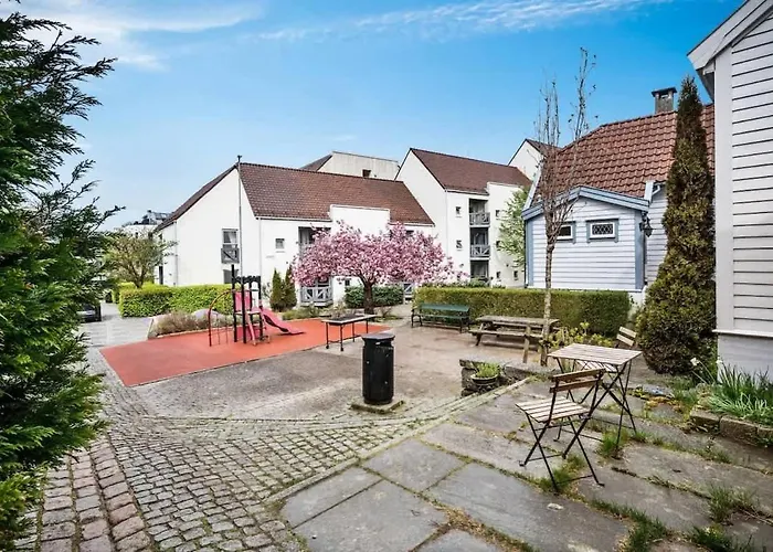Historic Retreat In The Middle Of Town