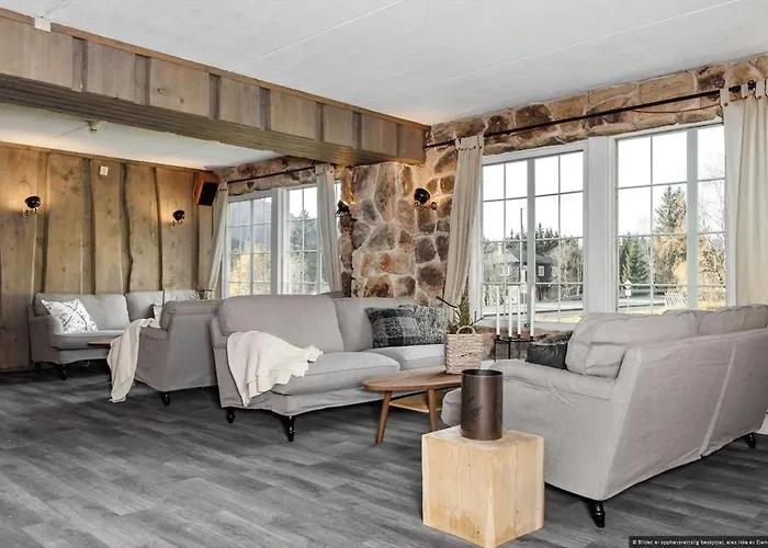 Charming Apartment With Lodgefeeling
