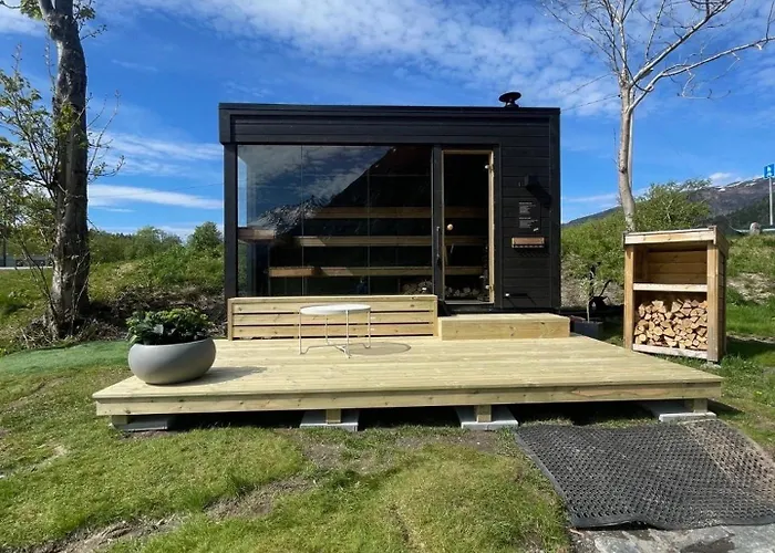 Andalsnes Camping Og Motell As