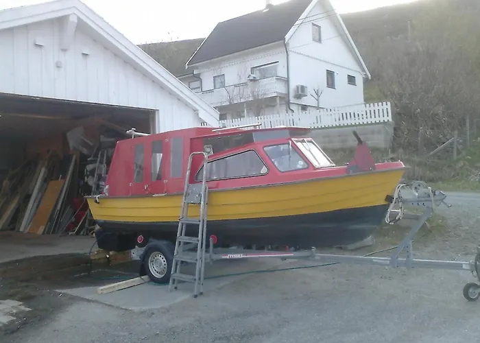 House With Sea View, Boathouse, Garage And Boat