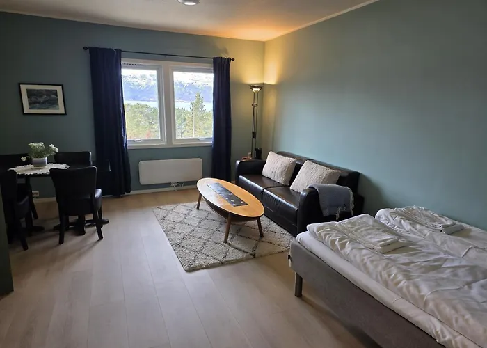 Lyngenfjord Hotel