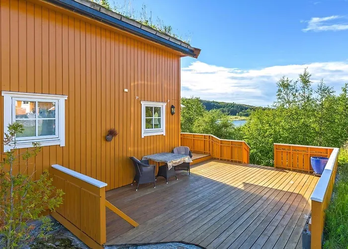 Seaside Cabin With Fjord Views In Skjerstad
