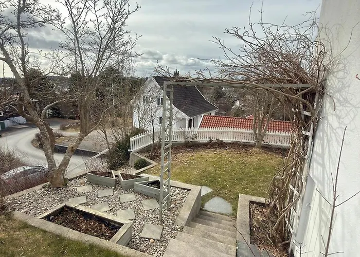 Modern Home With Patio, Short Distance From City Centre