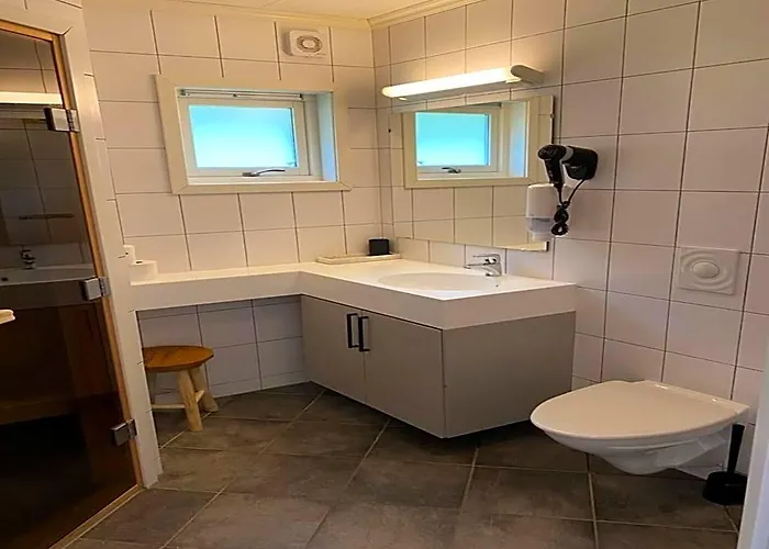5-Person Holiday Home In Kinsarvik