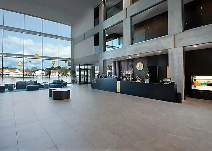 Mandal Hotel - Norway'S Southernmost Hotel