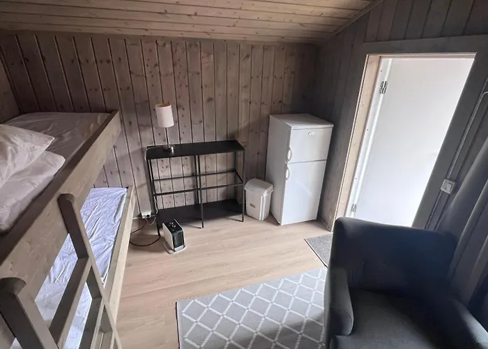 Campinghytte I Skogen - En Time Fra Oslo