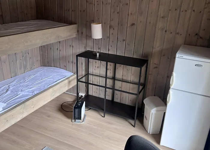 Campinghytte I Skogen - En Time Fra Oslo