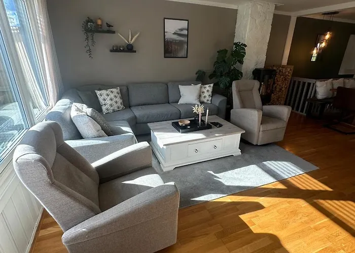 Central And Cozy Apartment - Free Parking