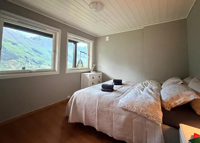 Starapapartment Odda 3 Br