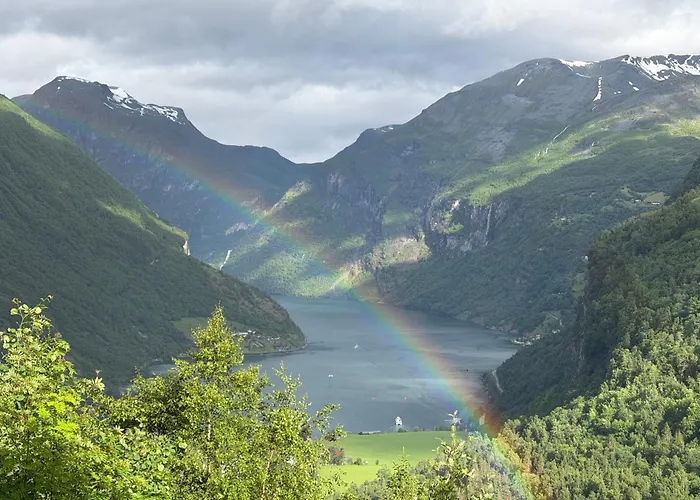 Hotel Lunheim In Geiranger